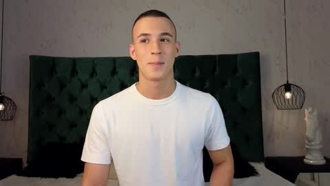 Snapshot of leo_delvey chatting on 02.16.25 leo online show from 02.16.25