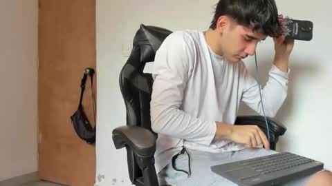 Leo Jones online show from 11.14.25