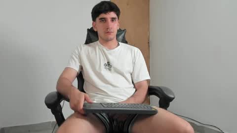 Snapshot of leo_jones389 chatting on 05.20.26 Leo Jones online show from 05.20.26