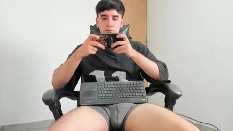 Snapshot of leo_jones389 chatting on 05.22.26 Leo Jones online show from 05.22.26
