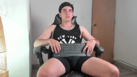Snapshot of leo_jones389 chatting on 07.03.26 Leo Jones online show from 07.03.26