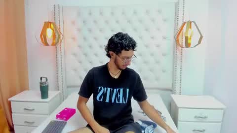 Snapshot of leo_sanz6 chatting on 07.17.26 LEO online show from 07.17.26