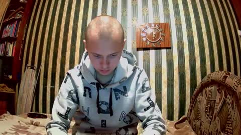 leo_timm online show from 09.10.25