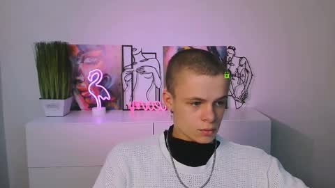 Snapshot of leo_valor chatting on 12.05.25 leo_valor online show from 12.05.25