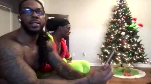 Snapshot of leobrixxx chatting on 12.16.24 leobrixxx online show from 12.16.24