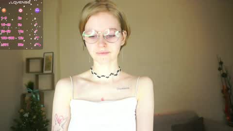 Hello Im Roxy Im just starting my journey here so lets get acquainted online show from 04.06.26