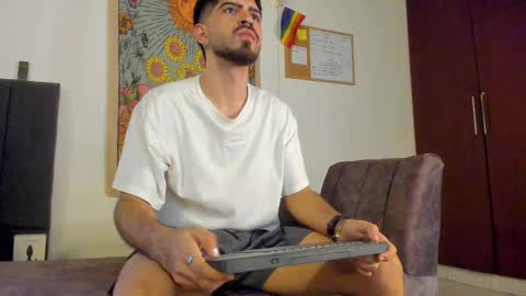 Leo  online show from 02.12.25