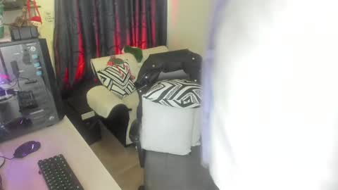 Leon online show from 12.28.24