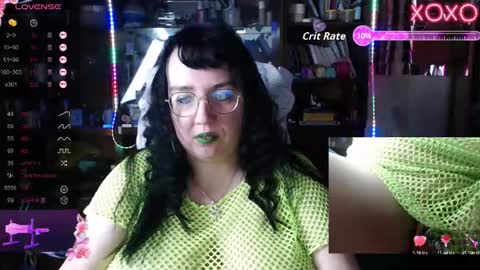 Snapshot of leona_harrison chatting on 10.08.25 Leona Harrison online show from 10.08.25