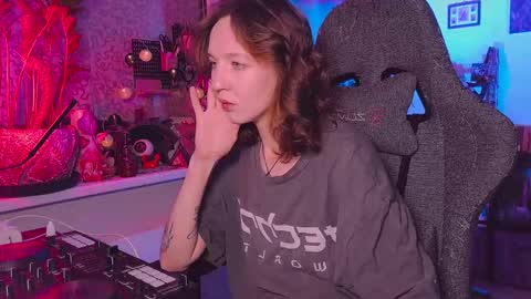 Snapshot of leona_nick chatting on 02.21.26 leona online show from 02.21.26