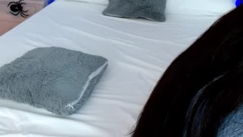 Snapshot of leonacutecam chatting on 10.07.25 LUCY online show from 10.07.25