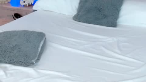 Snapshot of leonacutecam chatting on 10.23.25 LUCY online show from 10.23.25