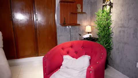 Leandro jones online show from 10.16.25