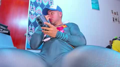 Snapshot of leonardo_sanguinnetti chatting on 09.21.25 JOSEPH online show from 09.21.25