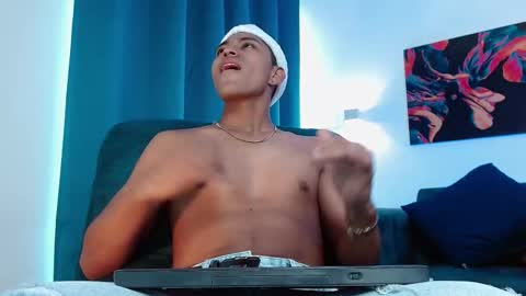 Snapshot of leondisanto chatting on 12.16.25 Leon online show from 12.16.25