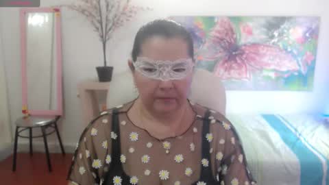 leonela   online show from 02.20.25