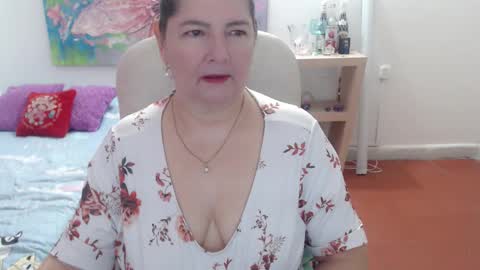 leonela   online show from 03.12.26