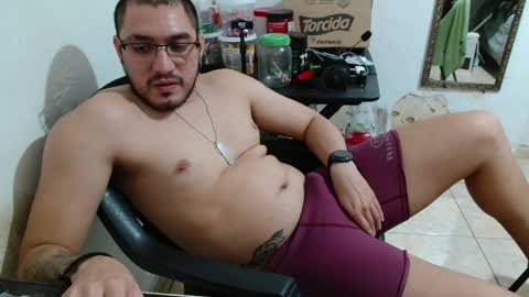 Snapshot of leonino231 chatting on 10.05.25 leonino231 online show from 10.05.25