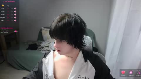 Snapshot of leonkissboy chatting on 02.16.26 leonkissboy online show from 02.16.26