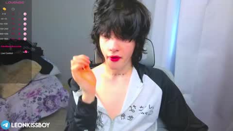 leonkissboy online show from 03.31.26