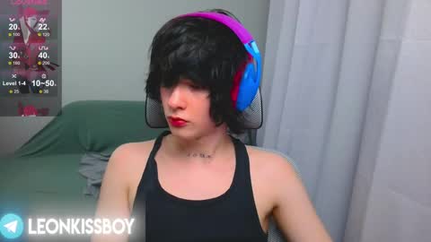 leonkissboy online show from 04.18.26