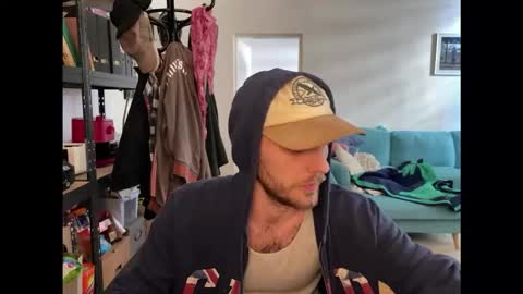 Leon online show from 02.25.26