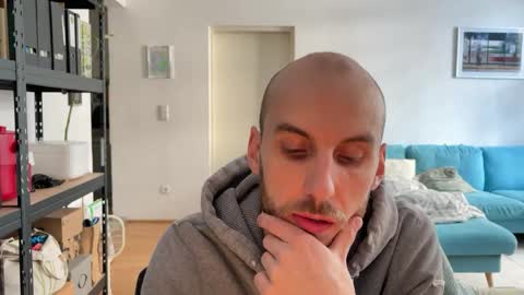 Leon online show from 03.18.26