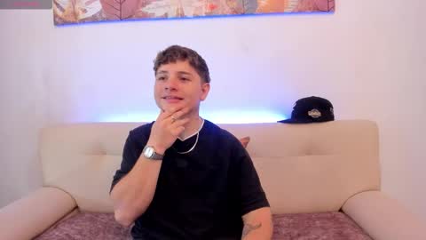 Snapshot of leoo_miller chatting on 10.14.25 Leo online show from 10.14.25