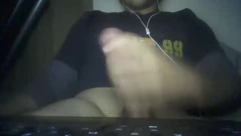 Snapshot of leoonel_95 chatting on 11.22.25 leoonel_95 online show from 11.22.25