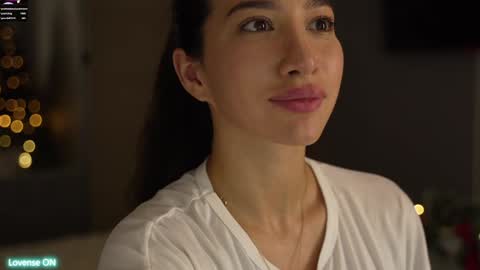 Snapshot of leoramallis chatting on 12.24.24 Leora online show from 12.24.24