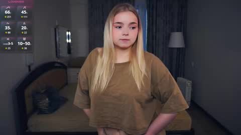 Snapshot of leotafredericks chatting on 10.20.25 Hello everyone Im Lora Its my first day Were going to have fun together online show from 10.20.25