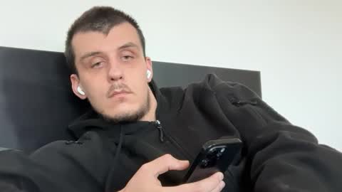 Leoox online show from 04.12.26