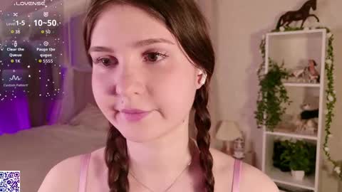 Nicole Moore online show from 02.12.26