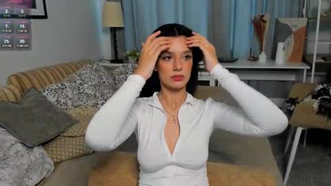 Bella online show from 11.13.25