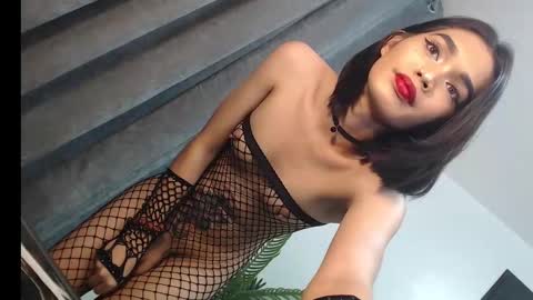 Snapshot of lesi_trisha chatting on 02.10.25 Trisha18 online show from 02.10.25