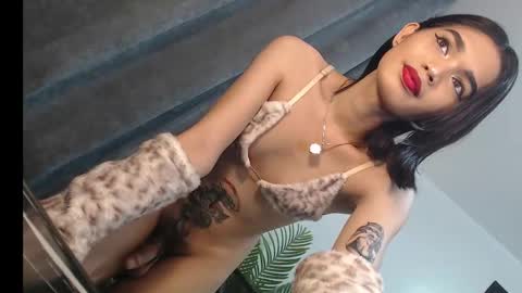 Snapshot of lesi_trisha chatting on 03.07.25 Trisha18 online show from 03.07.25