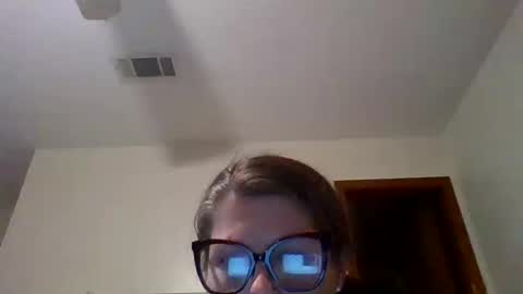 Snapshot of lesleymarie0404 chatting on 10.11.25 lesleymarie0404 online show from 10.11.25
