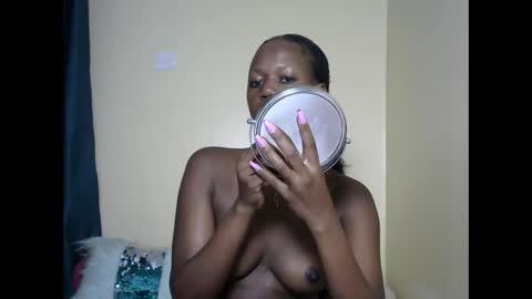 Snapshot of leslie_bebby2 chatting on 03.02.25 leslie online show from 03.02.25