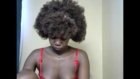 Snapshot of leslie_bebby2 chatting on 03.09.25 leslie online show from 03.09.25