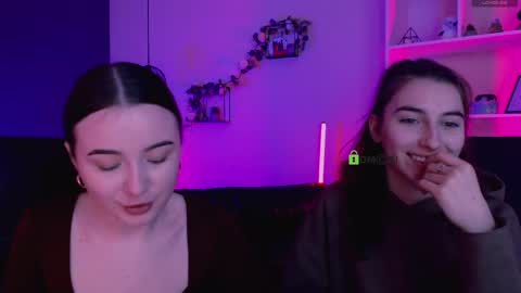 leslie_bird online show from 04.09.26