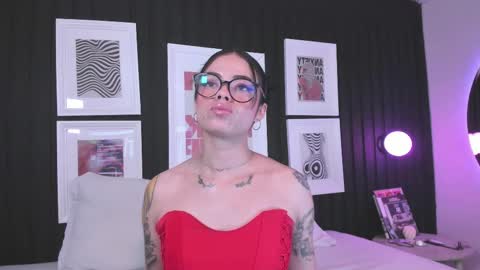 leslie_thompson online show from 01.17.26