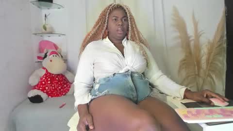 lesliee_brownn online show from 02.10.26