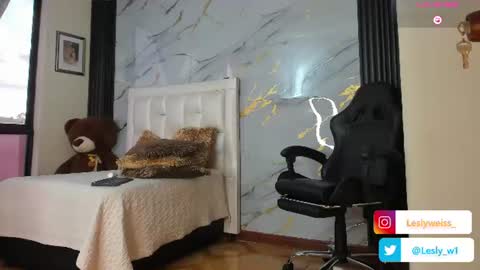 Snapshot of lesly_w chatting on 07.17.26 I am here from Monday to Friday from 730 am to 130 pm Colombia time and saturday from 500 am to 1000 am .... Soon Blue page online show from 07.17.26