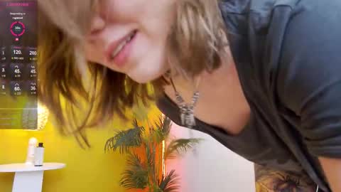 Lessy online show from 10.10.25