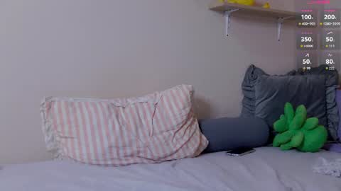 Snapshot of lessysweety chatting on 07.21.26 Lessy online show from 07.21.26