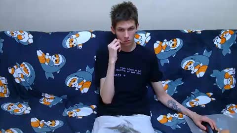 Snapshot of lester_broo chatting on 06.17.26 lester_broo online show from 06.17.26