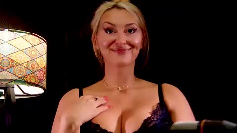 leticiareys online show from 11.06.25