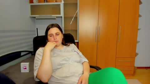 Snapshot of letticams chatting on 06.05.26 Naomi online show from 06.05.26