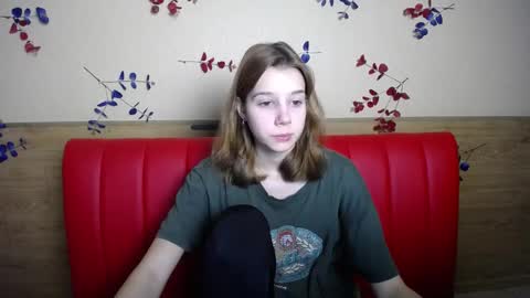 Snapshot of letty_curly chatting on 12.14.24 letty_curly online show from 12.14.24