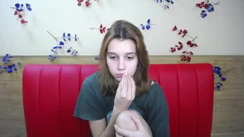 Snapshot of letty_curly chatting on 12.14.24 letty_curly online show from 12.14.24